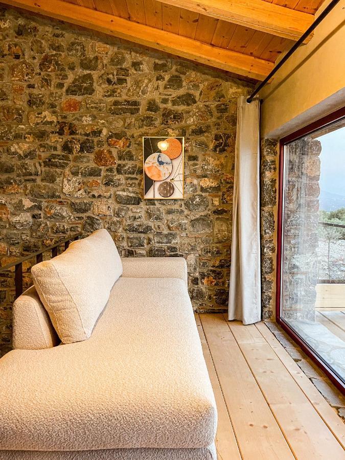 Modern Stone Villas With Swimming Pool Аливерион Экстерьер фото