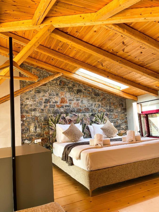 Modern Stone Villas With Swimming Pool Аливерион Экстерьер фото